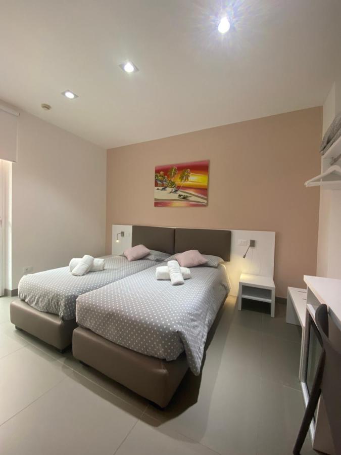 Hotel Aurora & Appartamenti Torbole Sul Garda Kültér fotó