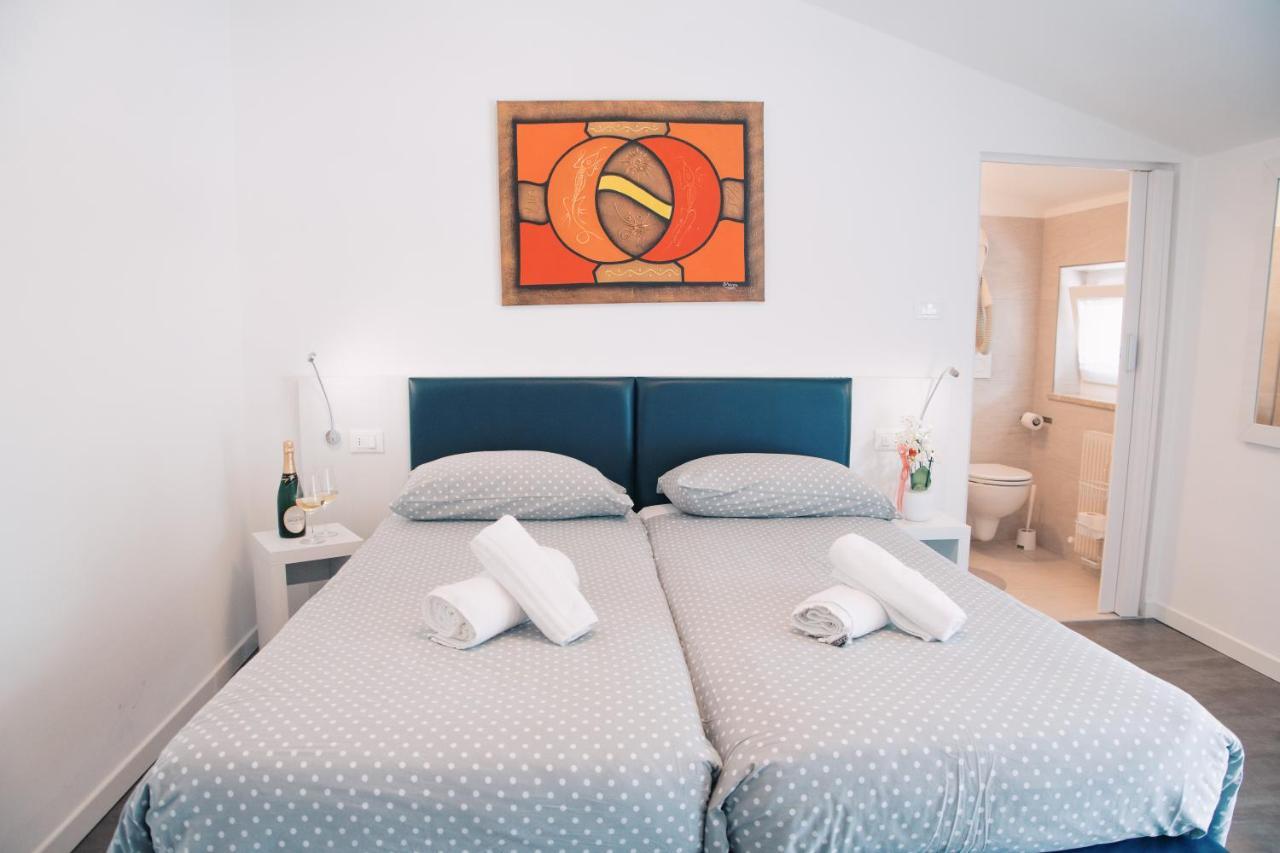 Hotel Aurora & Appartamenti Torbole Sul Garda Kültér fotó