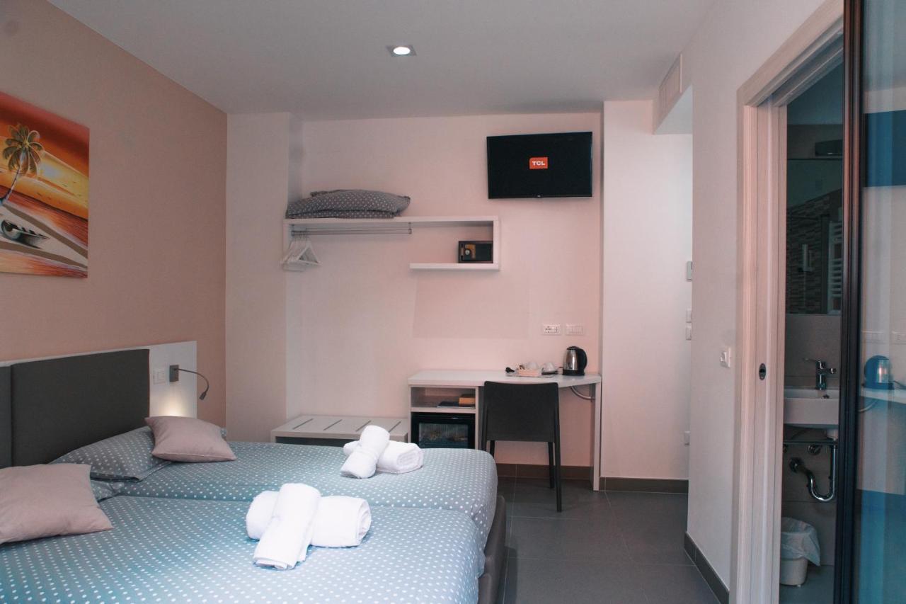 Hotel Aurora & Appartamenti Torbole Sul Garda Kültér fotó