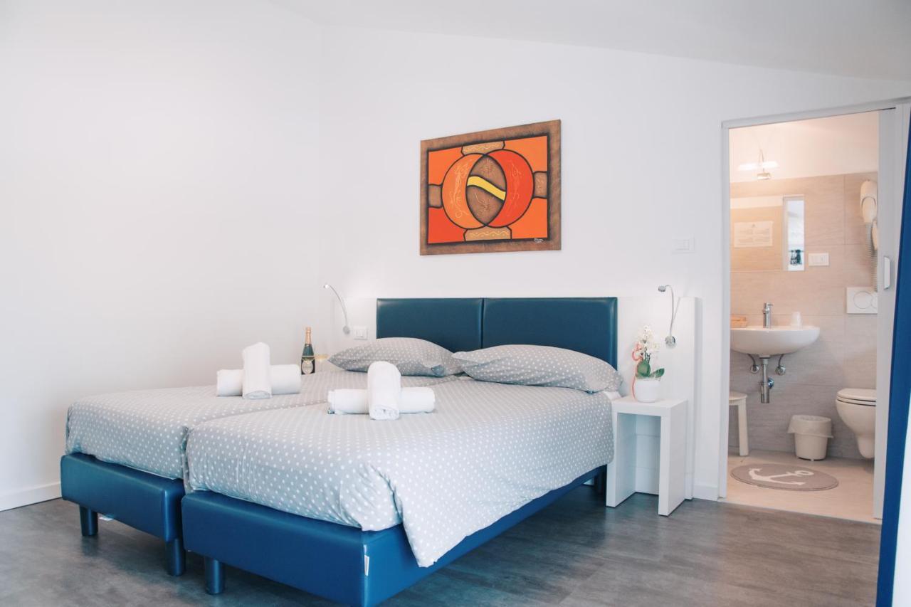 Hotel Aurora & Appartamenti Torbole Sul Garda Kültér fotó